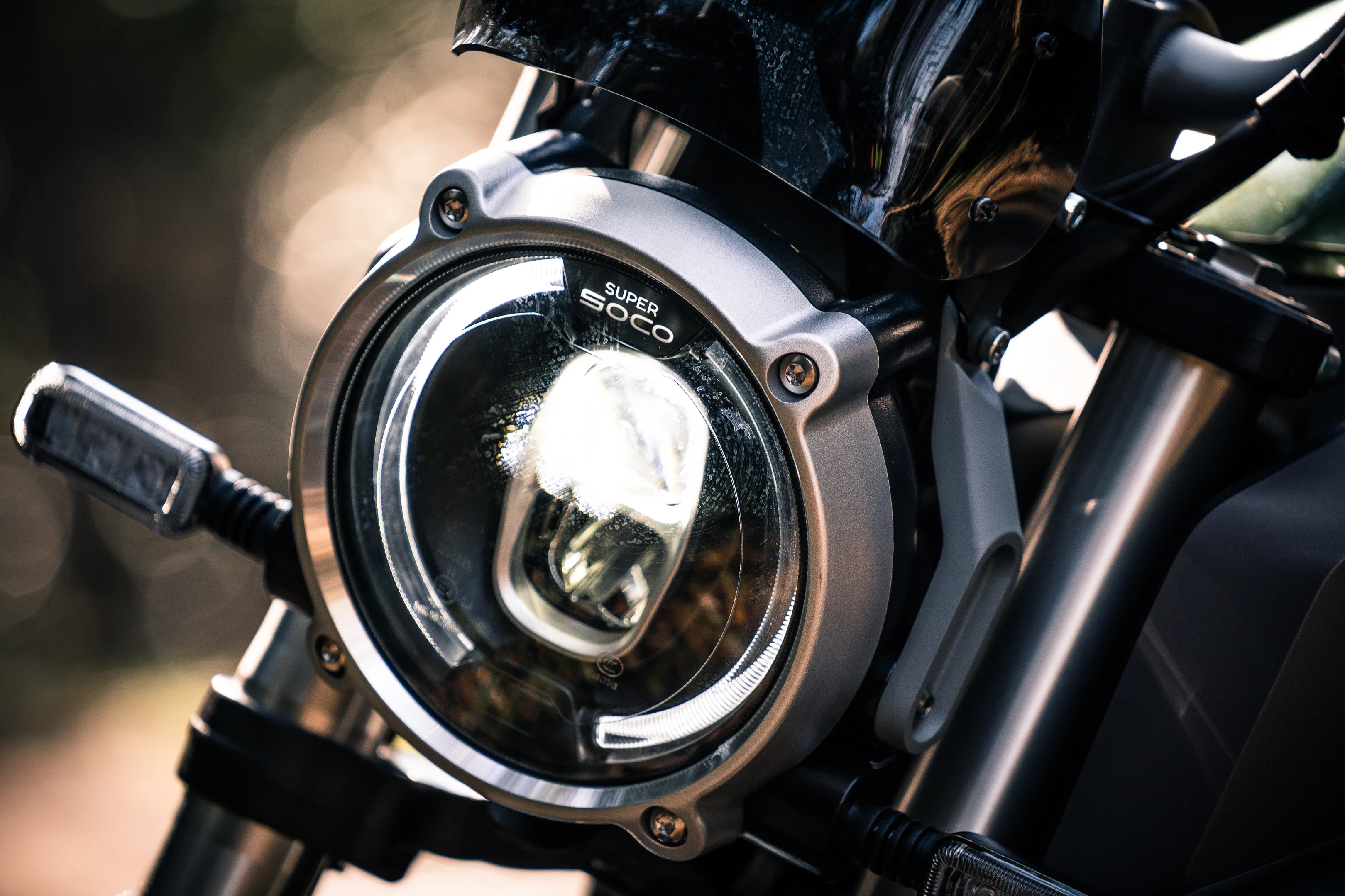 Super Soco TC Wanderer Pro - Image 11