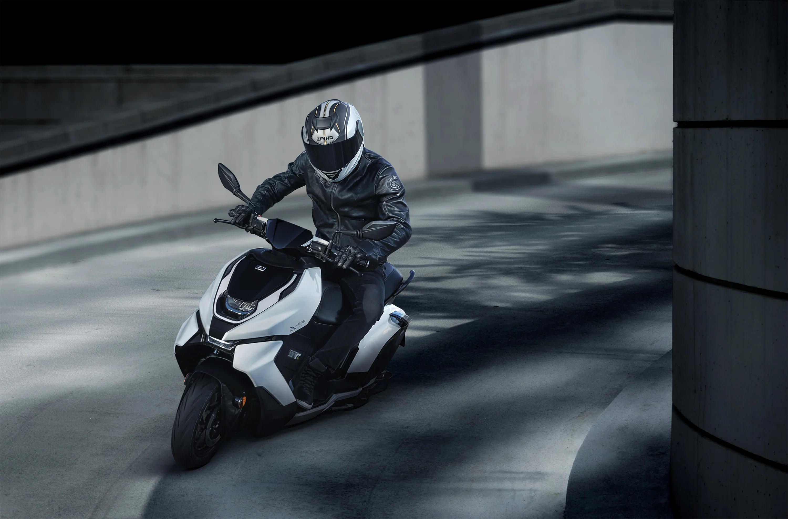 ZEEHO AE8 S+ - Image 8